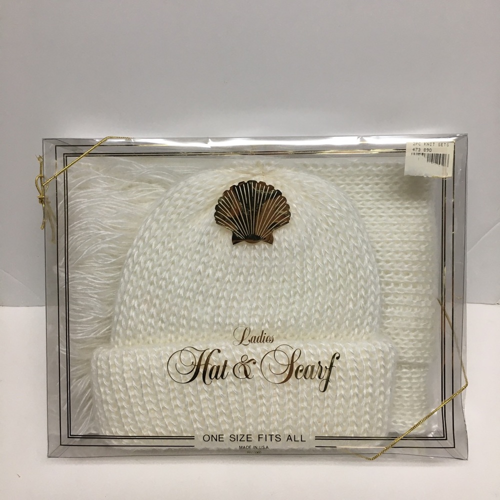 Chic White Knit Hat and Scarf Set